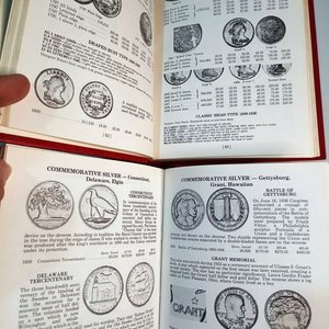 Catálogos "A Guide Book of United States Coins" 36ª y 37ª Edición (1983-1984) - imagen 4