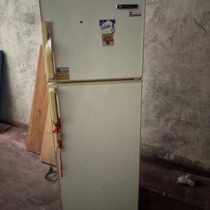 Heladera Blanca con Freezer Superior - imagen 2