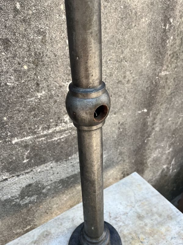Antiguo pasamano de hierro fundido para planchar - imagen 4