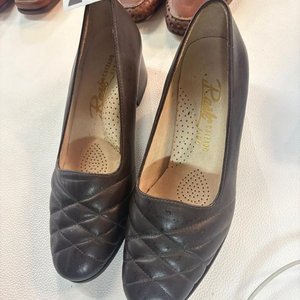 Lote de 5 Pares de Zapatos de Cuero para Mujer - Talle 36 - imagen 3