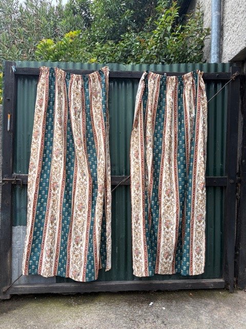 Juego de 2 Cortinas con Diseño Floral y Rayas