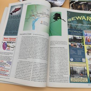 Lote de 4 Revistas de Pesca y Actividades al Aire Libre: Fish Alaska y Спортивный Турист - imagen 13