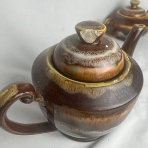 Juego de Tazas y Platillos de Cerámica Marrón - imagen 12