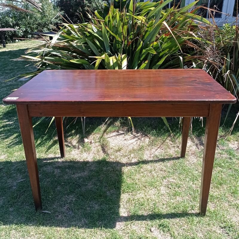 Lote anterior: Mesa de madera para hogar