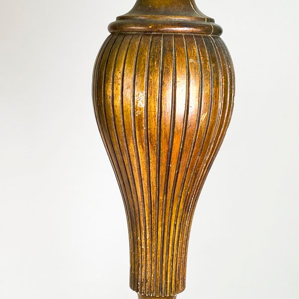 Lámparas de madera con diseños ornamentales - imagen 3