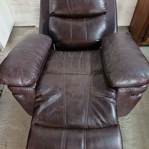 Sillón Reclinable y Mecedor de Cuero Marrón Oscuro - imagen 6