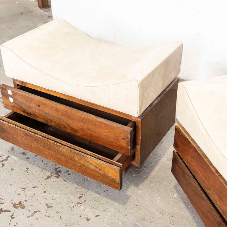 Banquetas vintage estilo americanas con cajones y tapicería en cuero - imagen 3