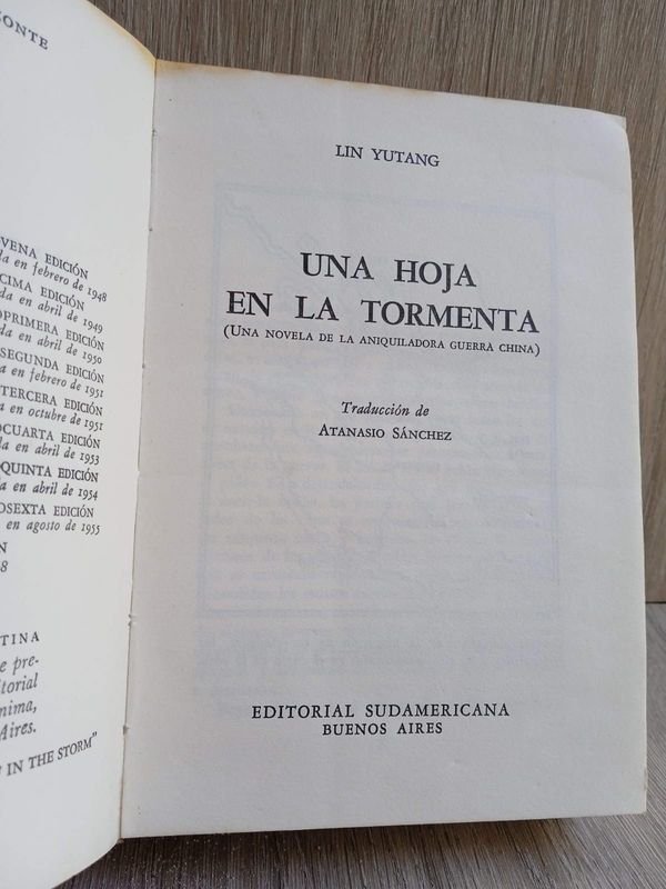 Libro de Lin Yutang: Una Hoja en la Tormenta - imagen 2