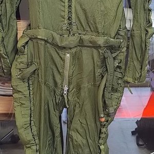 Traje de Vuelo Presurizado para Piloto Chino (Copia Rusa) - imagen 3