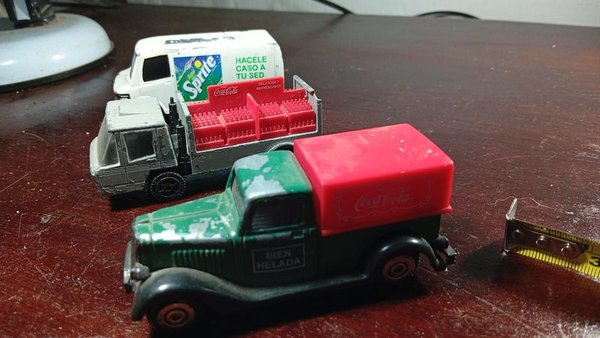 Colección de vehículos de juguete Coca-Cola y Sprite - imagen 1