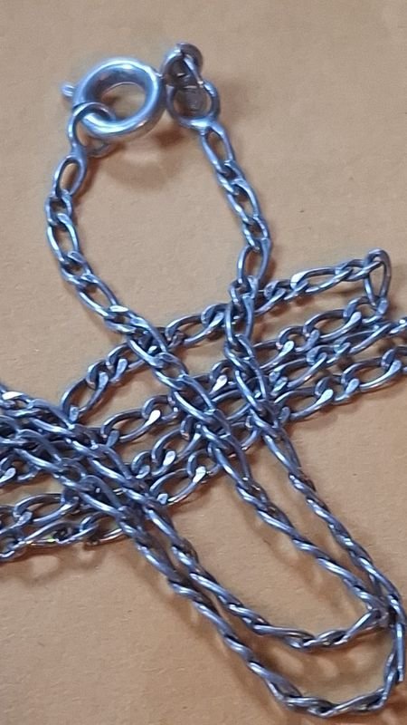 Cadena de plata en excelente estado - imagen 2