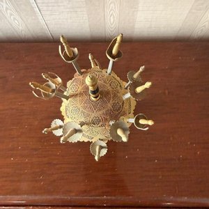 Pinchos Decorativos Estilo Toledo con Espadas Doradas - imagen 3
