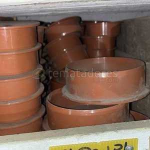 Lote siguiente: Lote de Tapas y Conectores de PVC Marrón