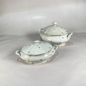 Lote anterior: Juego de Loza Checoslovaca: Sopera con Tapa y Guisera Decoradas con Flores