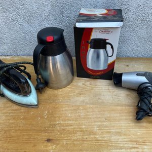 Lote siguiente: Plancha Eléctrica, Secarropas y Jarra Térmica Inoxidable