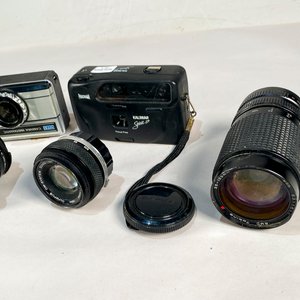 Lote de 5 piezas: Cámara fotográfica antigua y objetivos - imagen 2
