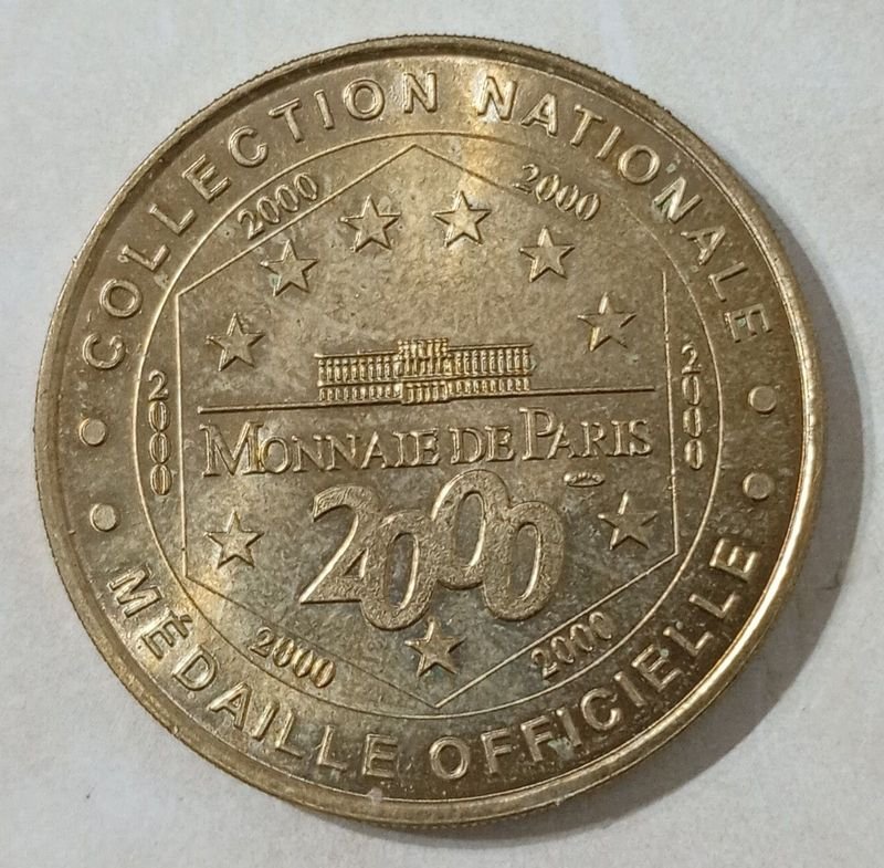 Medalla de metal bronceado de la Tumba de Napoleón Bonaparte (Dôme des Invalides) de Paris - imagen 2