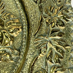 Plato Decorativo en Bronce con Canasto de Frutos y Bordadura - imagen 3
