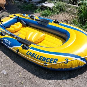 Bote Inflable Intex Challenger 3 para 3 Personas con Remos e Inflador - imagen 2
