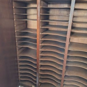 Fichero de Cedro con 4 Puertas y Múltiples Estantes - imagen 7