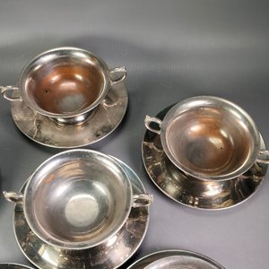 Juego de 6 Tazas para Consomé con Platos en Plateado - imagen 3