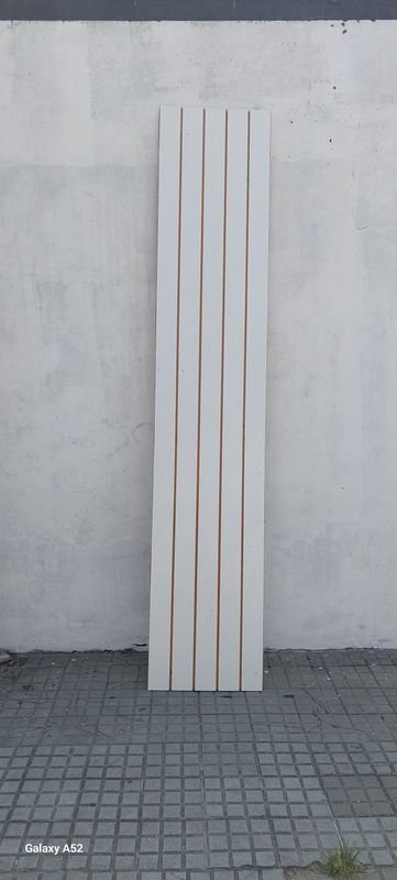 Lote anterior: Panel de madera recortado