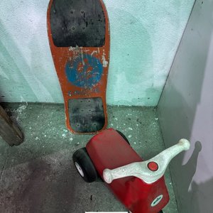 Patineta y Triciclo Rojo para Niños - imagen 2