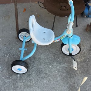 Lote siguiente: Triciclo Infantil Celeste