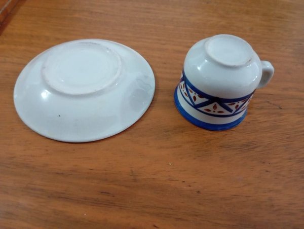 Juego de té o café con patrón geométrico y asas - imagen 4