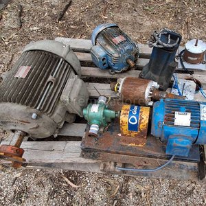 Lote anterior: Lote de Motores Eléctricos y Letrero "Depósito de Aditivos"