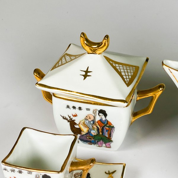 Juego de porcelana oriental para café, quince piezas decoradas personajes - imagen 5