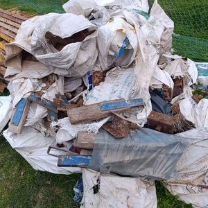 Lote anterior: Lote de Anclajes Metálicos y Materiales de Construcción