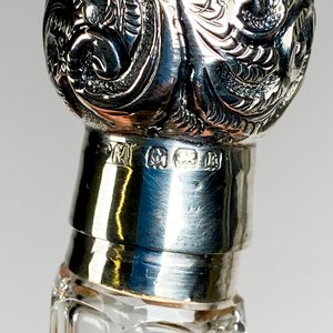 Perfumero de cristal tallado y tapa inglesa, altura 14 cm - imagen 5