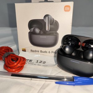 Auriculares Xiaomi Redmi Buds 6 Pro Inalámbricos Bluetooth Negros - imagen 3