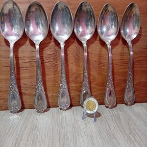 Lote anterior: Juego de 6 Cucharas Antiguas Selladas 800