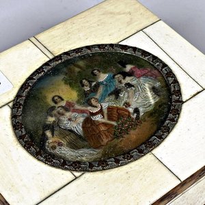 Lote siguiente: Caja Alhajero Antigua de Marfil con Miniatura Pintada a Mano