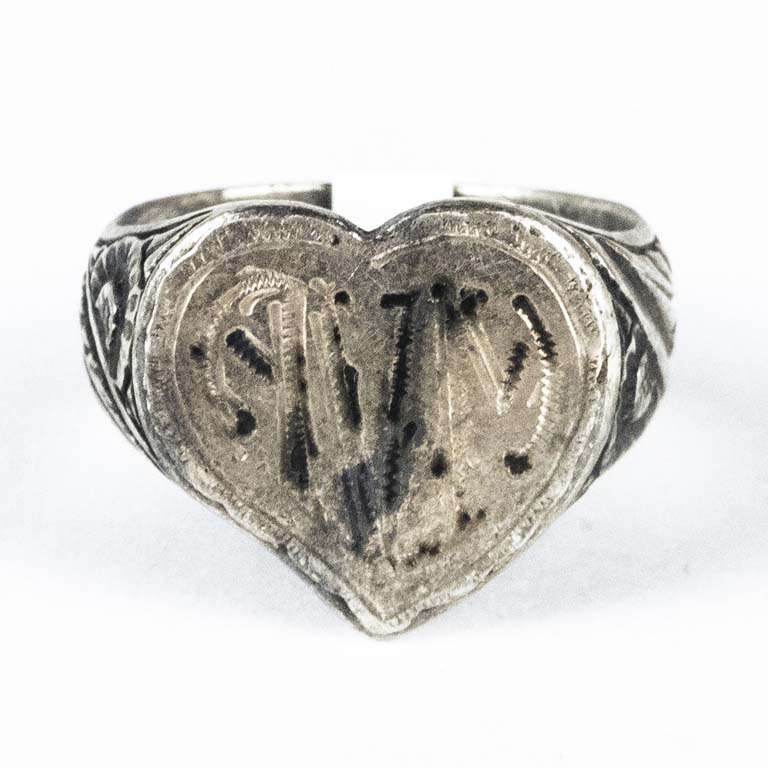 Lote anterior: Anillo de plata en excelente condición