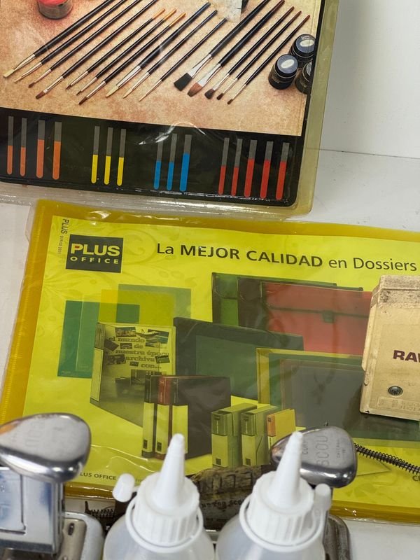 Gran lote de insumos de papelería nuevos y usados - imagen 17