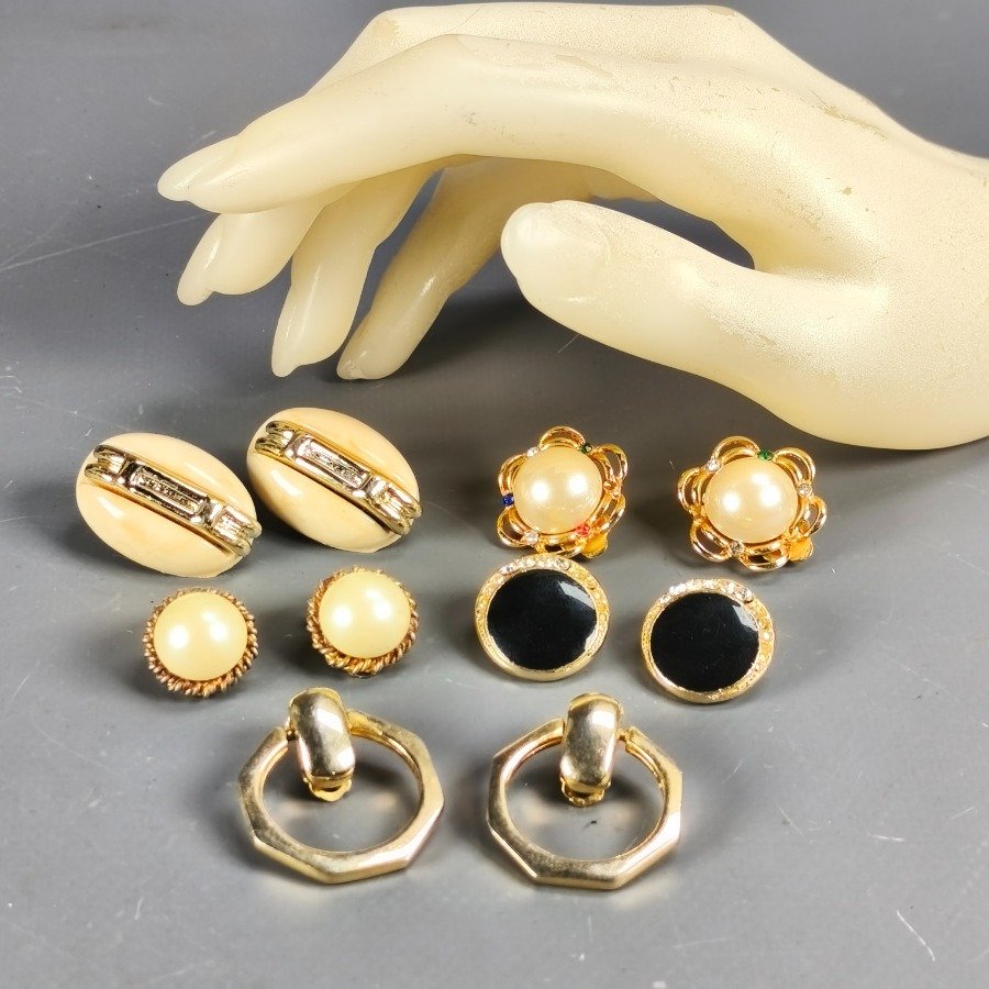 Item 16365 - Image 2