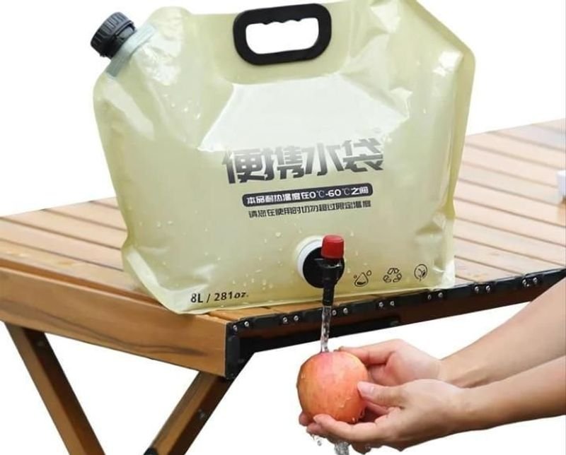 Bolsa para agua con canilla de 8 litros - imagen 2
