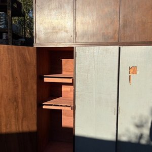 Ropero de madera con alzada y puertas batientes - imagen 5