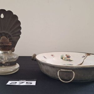 Lámpara a Queroseno Antigua y Plato Térmico Infantil con Asas - imagen 1
