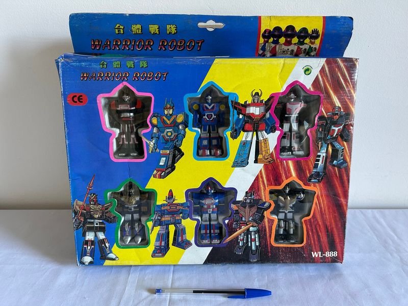 Lote de 9 Robots Guerrero Vintage en Caja