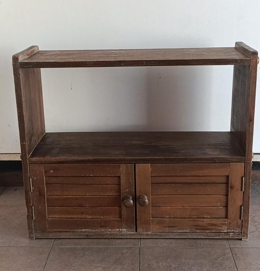 Mueble Rack de Madera con Dos Puertas