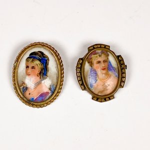 Dos Prendedores Ovalados de Porcelana Limoges con Retratos - imagen 2