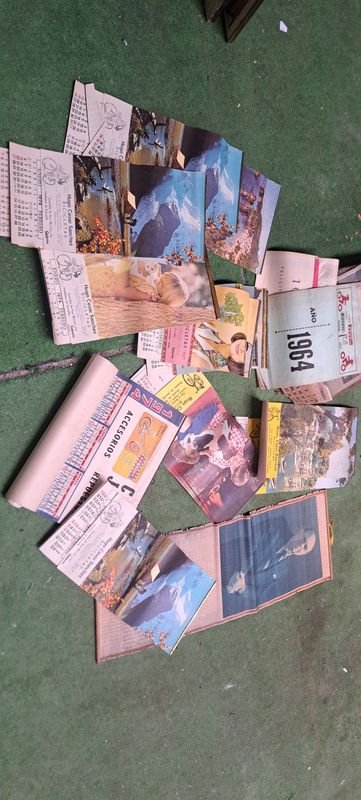 Lote siguiente: Coleccion de calendarios vintage y postales