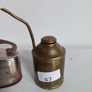 Antigua Alcancía de Banco y Alcuza de Bronce - imagen 3