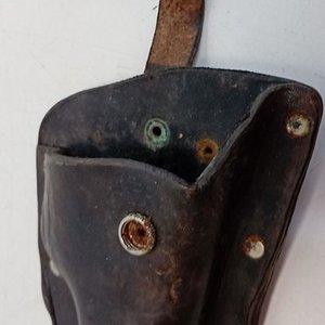 Canana de Cuero Negra para Revólver con Remaches - imagen 4