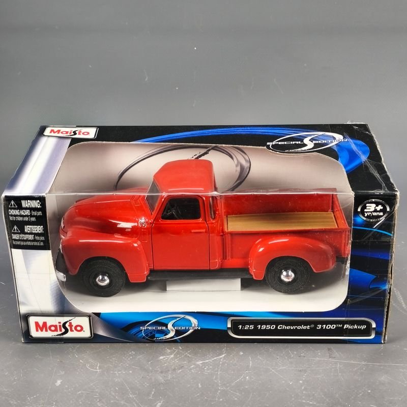 Lote anterior: Maqueta de camioneta Chevrolet 1950 en escala 1/24