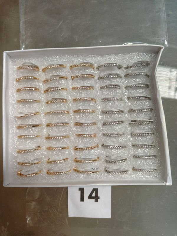 Pack 50 Anillos Acero Inoxidable Color Plata y Oro con Circones - imagen 1